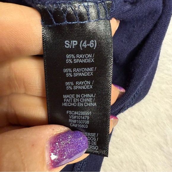 Avon size small (4-6) Navy Blue 3/4 Sleeve Relaxed Tunic Blouse off shoulder - Picture 4 of 7